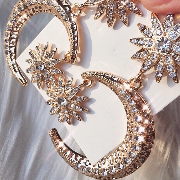 Jewelry - NWT Star and Moon Celestial Drops